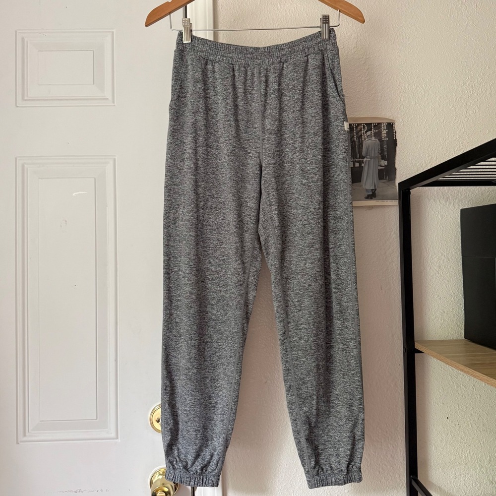 VUORI‎ heather grey athletic elastic pull on knit cropped jogger sweat pants